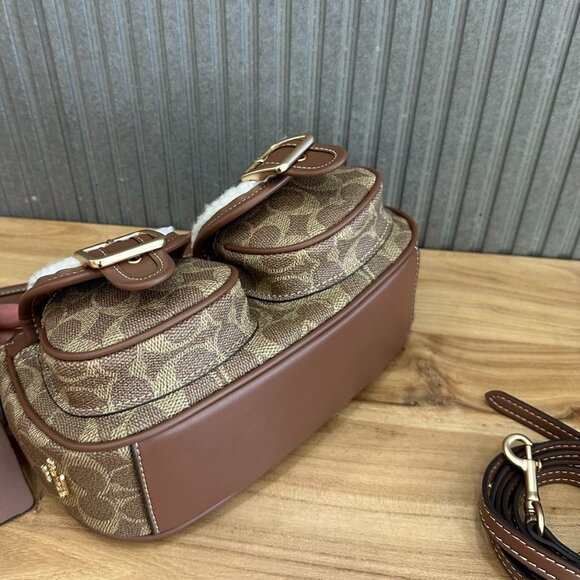 COACH ASHTON BAGUETTE Shoulder Bag - Picture 7 of 9